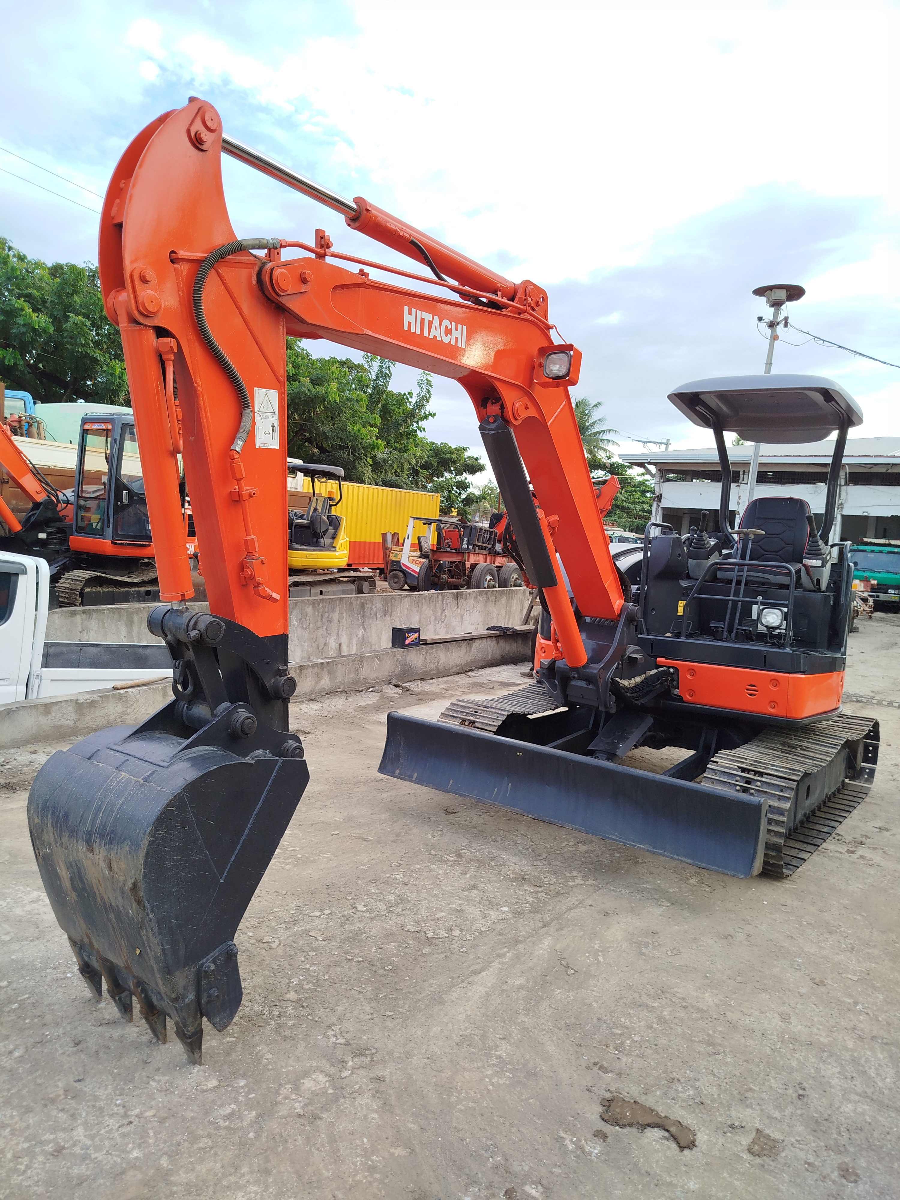 Excavator  image 3
