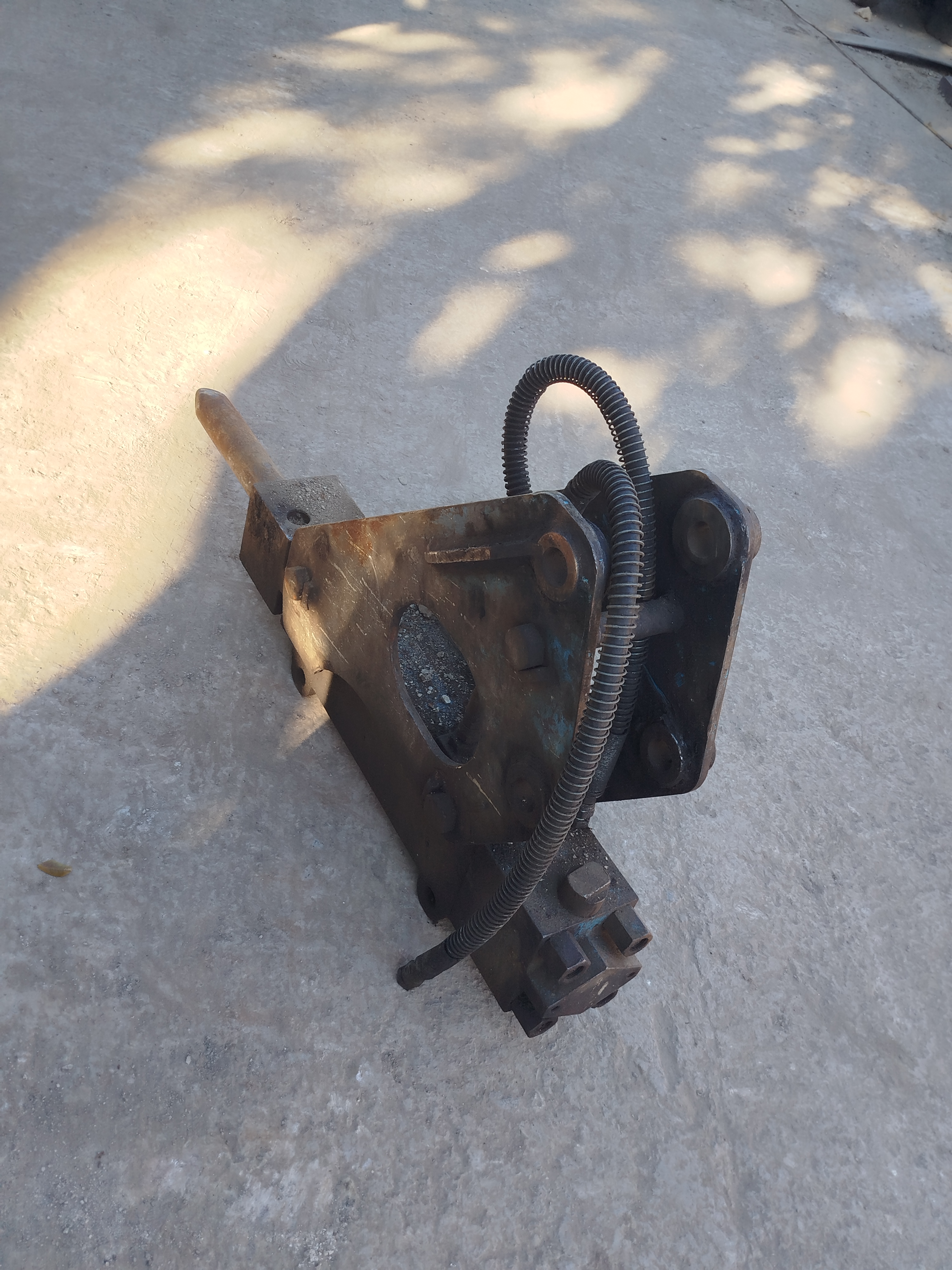Breaker  image 2